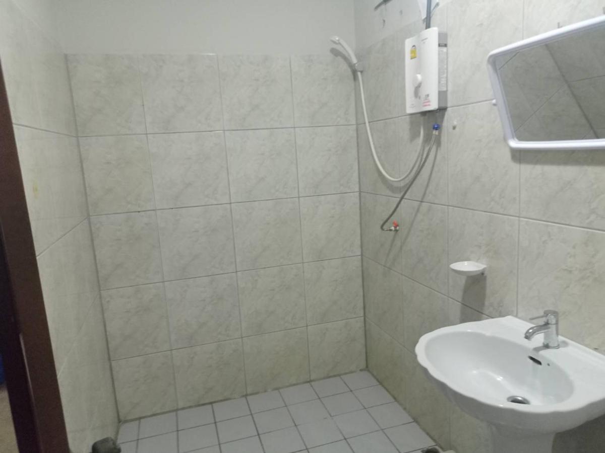 Pluemchai Guesthouse Jomtien Beach Εξωτερικό φωτογραφία